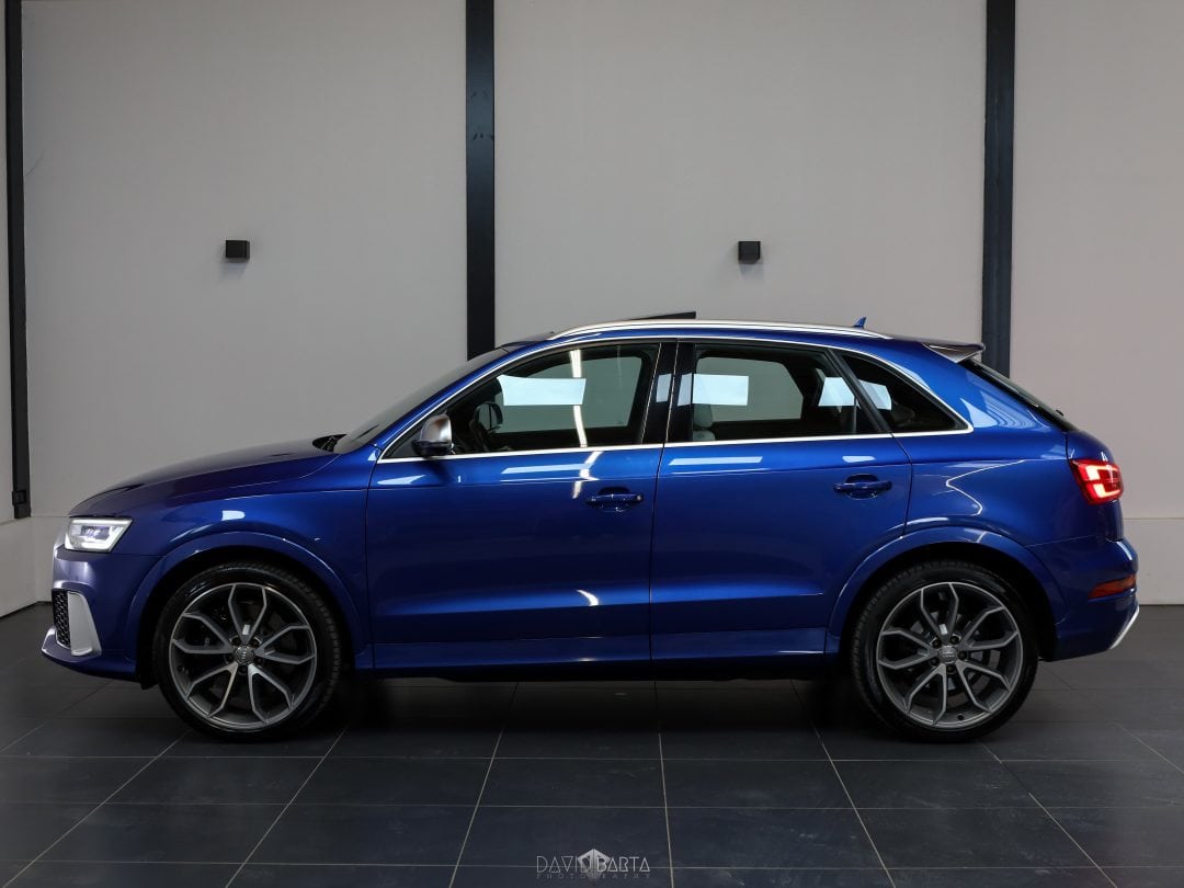 Audi RS Q3 2.5 TFSI blau Seitenansicht
