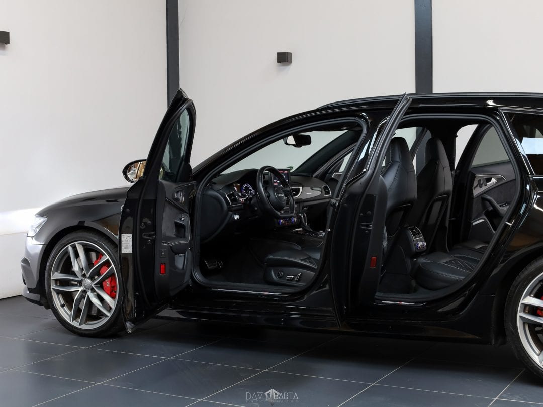 Audi S6 4.0 TFSI schwarz offene Türen